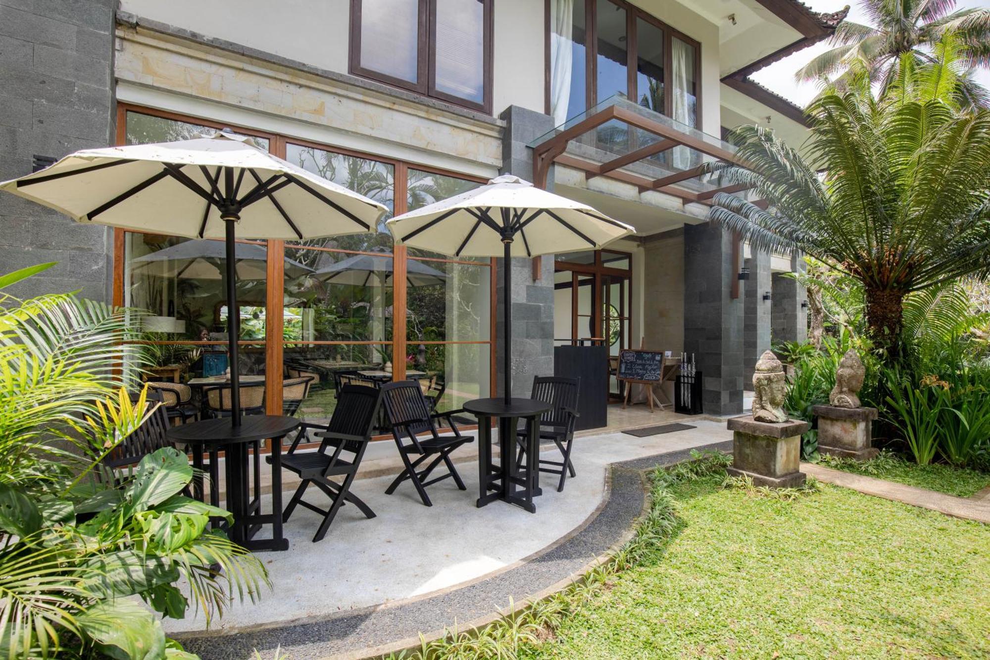 Suara Air Luxury Villa Ubud Exterior photo