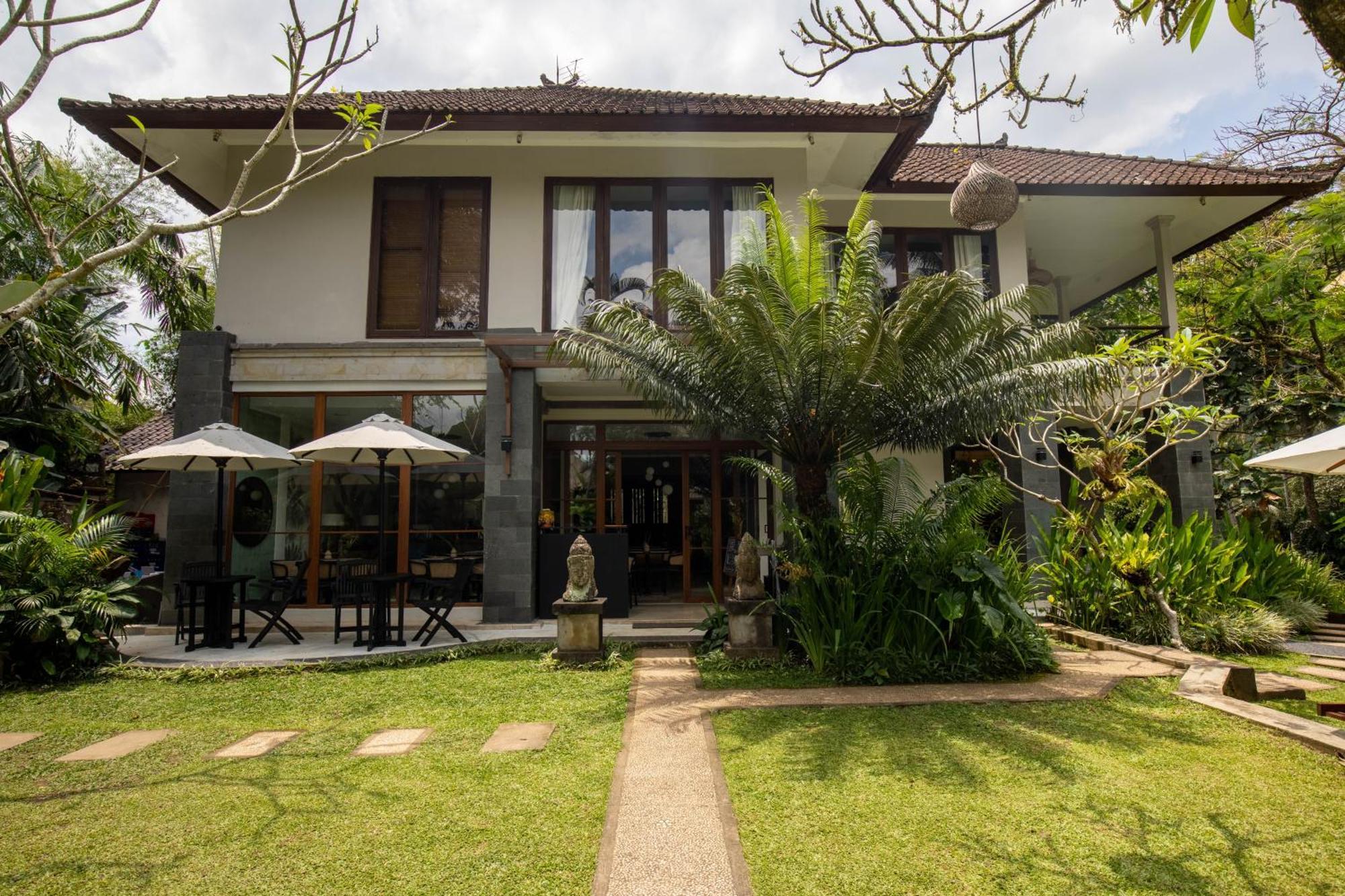 Suara Air Luxury Villa Ubud Exterior photo