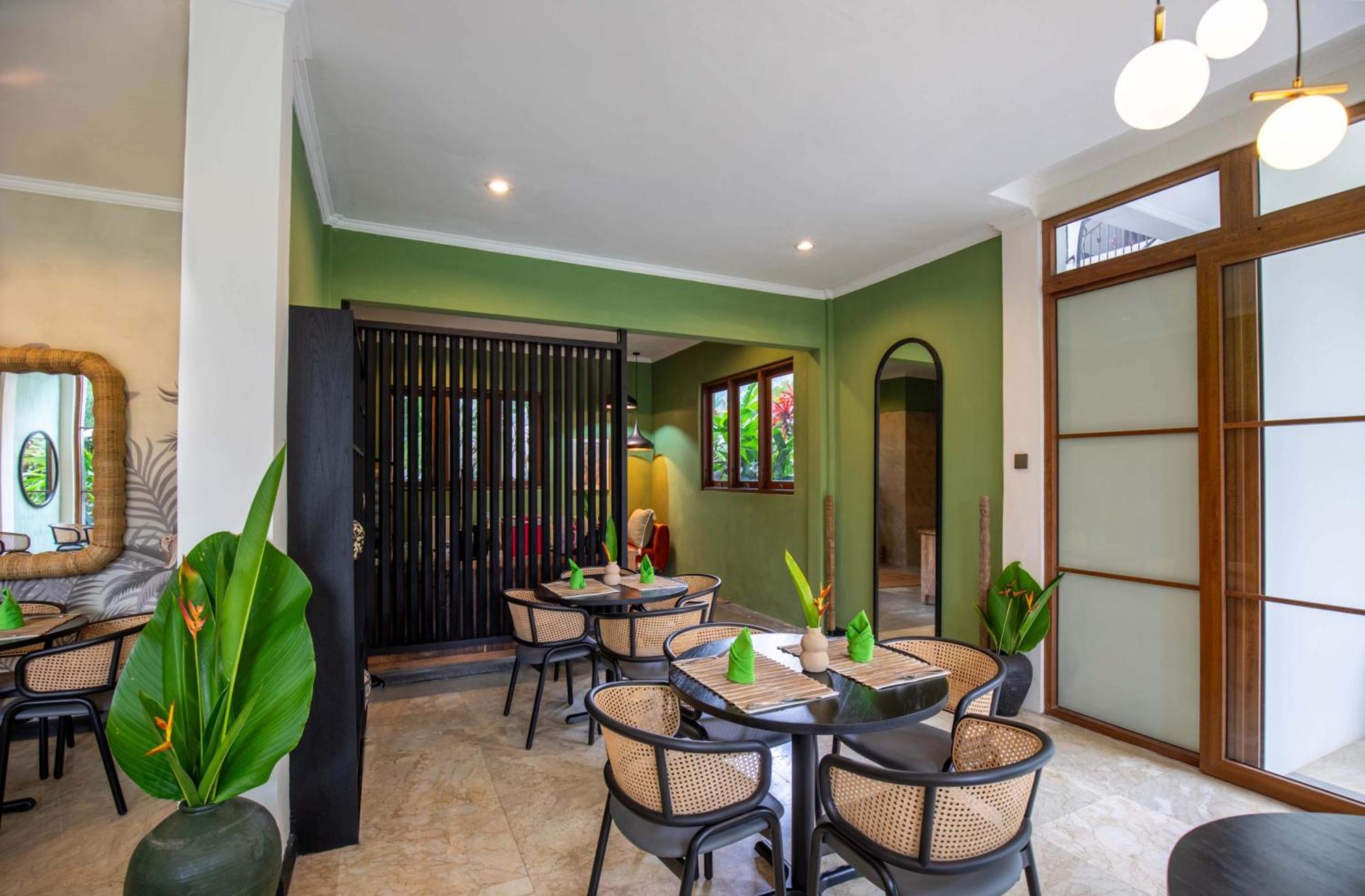 Suara Air Luxury Villa Ubud Exterior photo