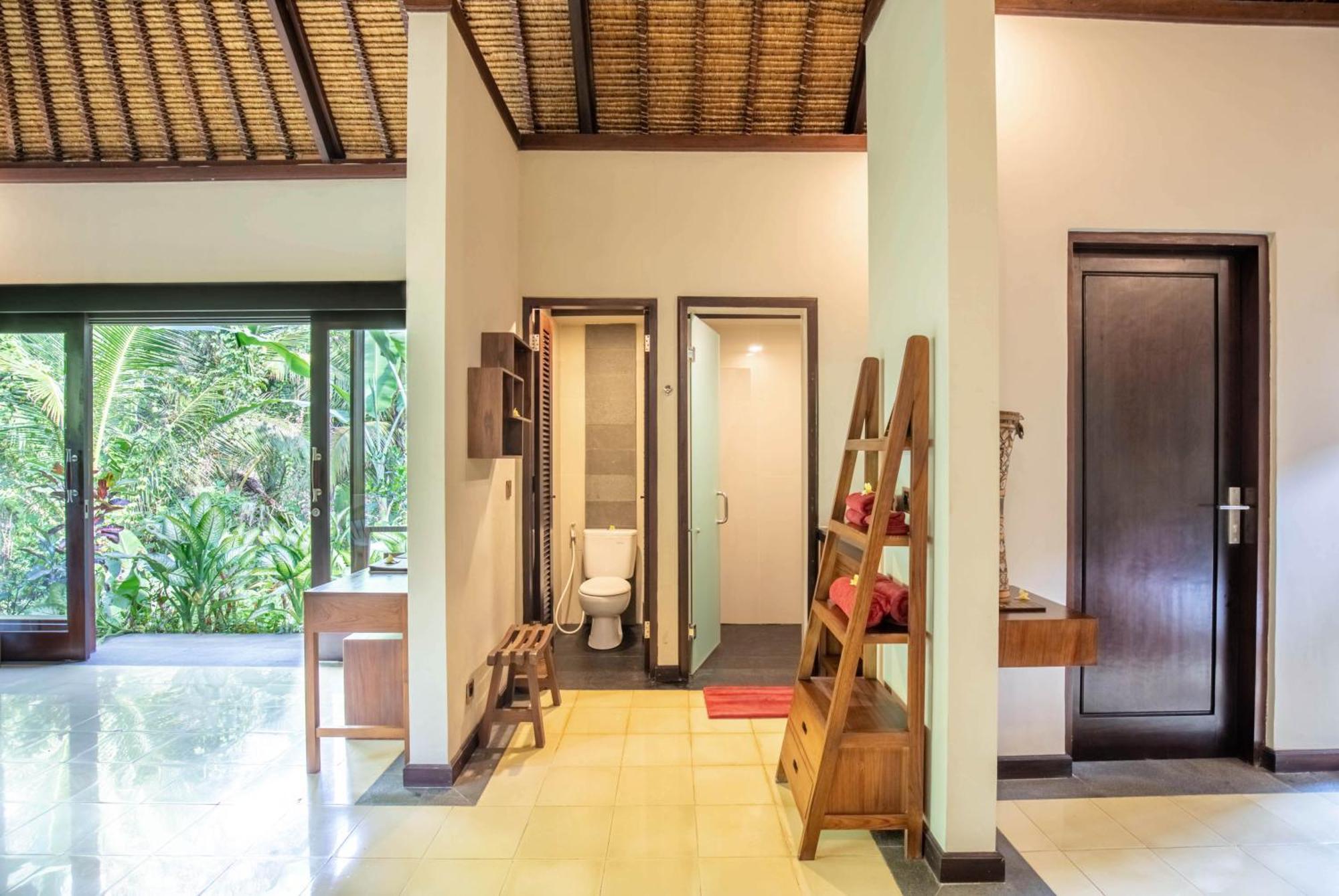 Suara Air Luxury Villa Ubud Room photo